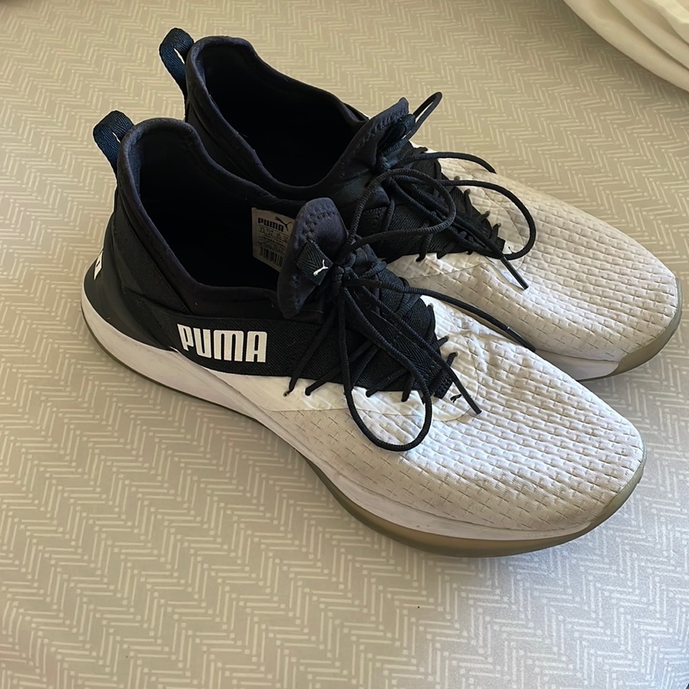 Puma JAAB XT training shoes. US 10.5 black and white